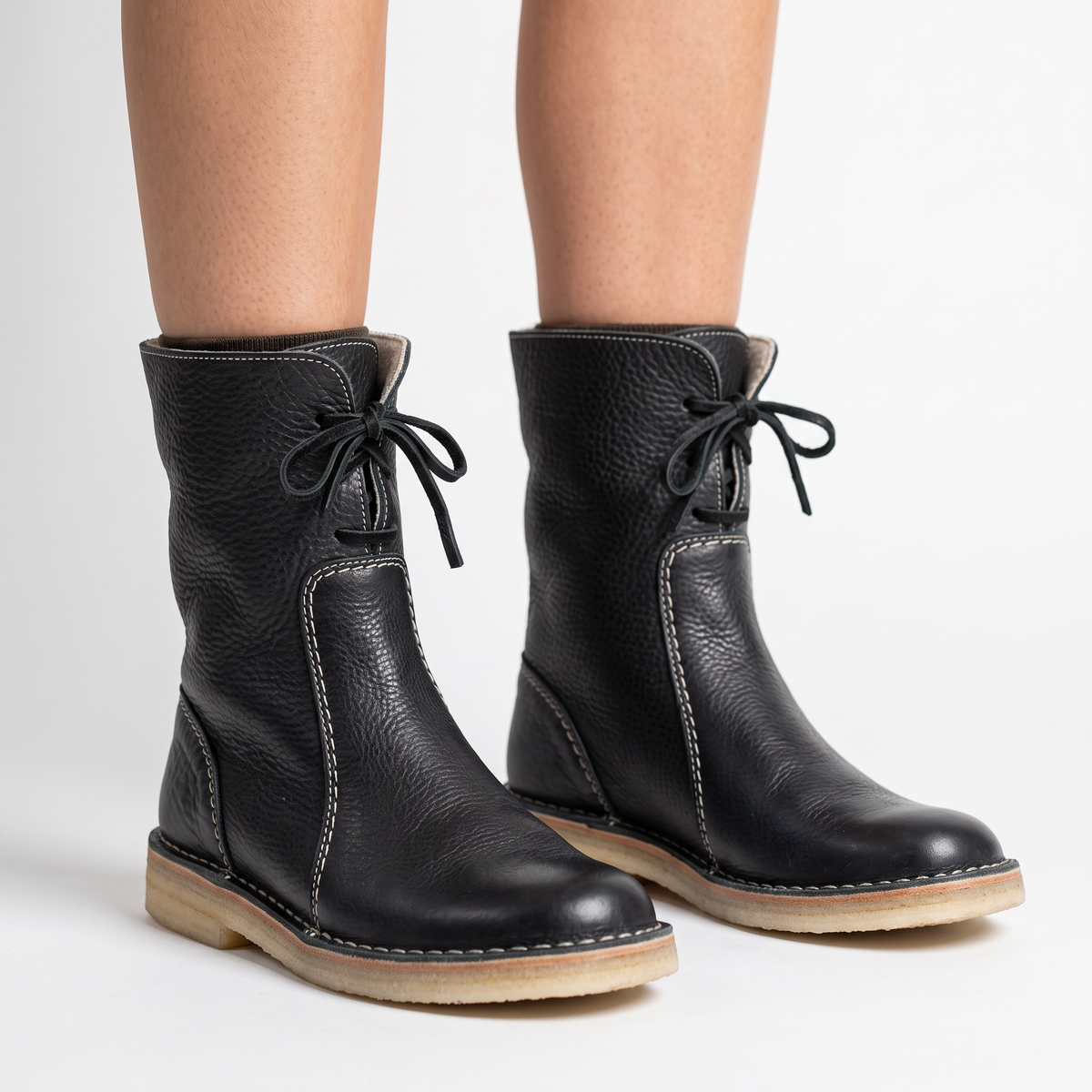 Women's Shearling Lined Leather Lace-Up Mid Calf Winter Boots