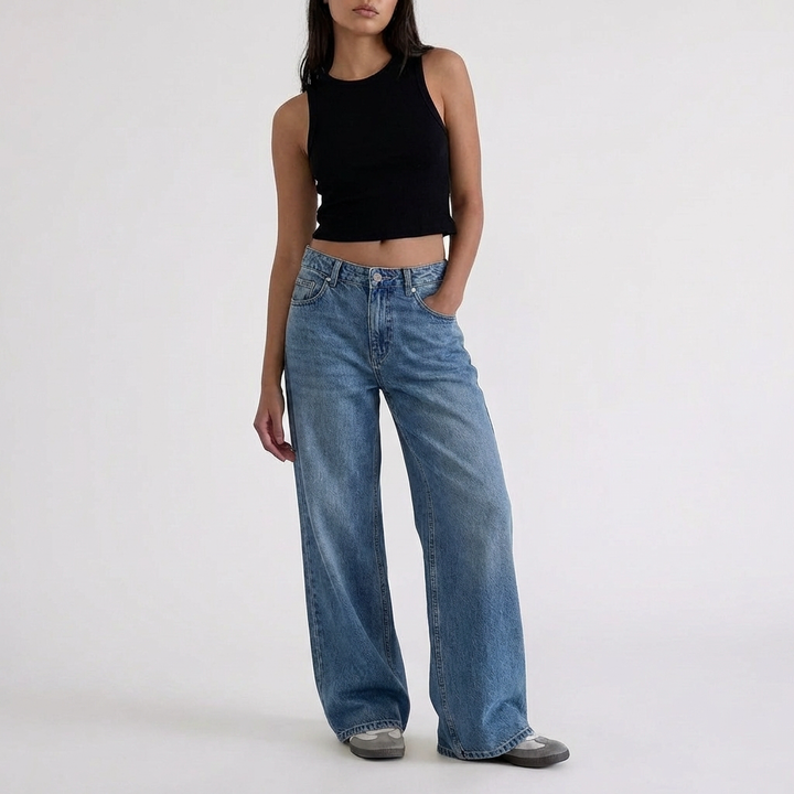 Low-Rise Wide-Leg Relaxed Denim Jeans