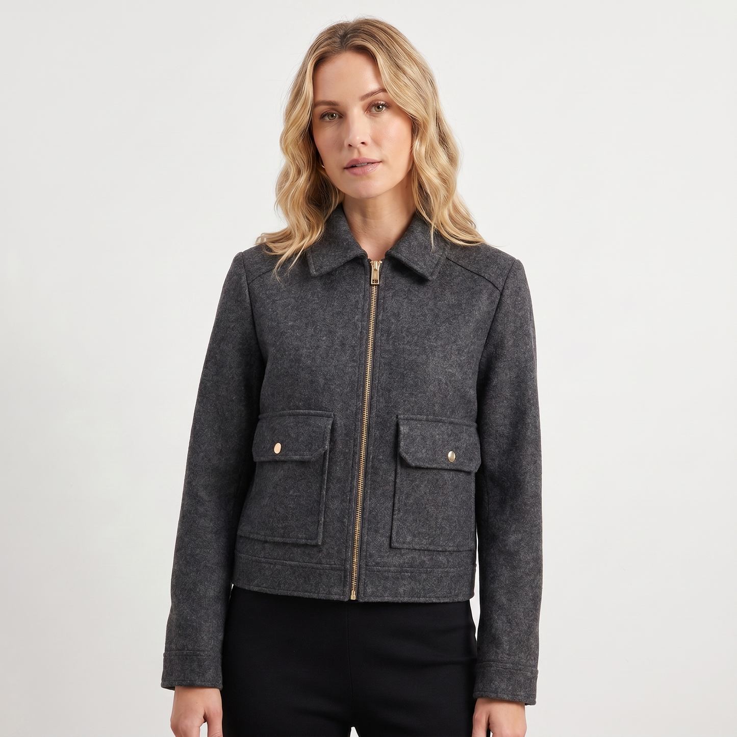 Women's Wool Jacket – Cropped Zip-Up Point Collar Gold Hardware