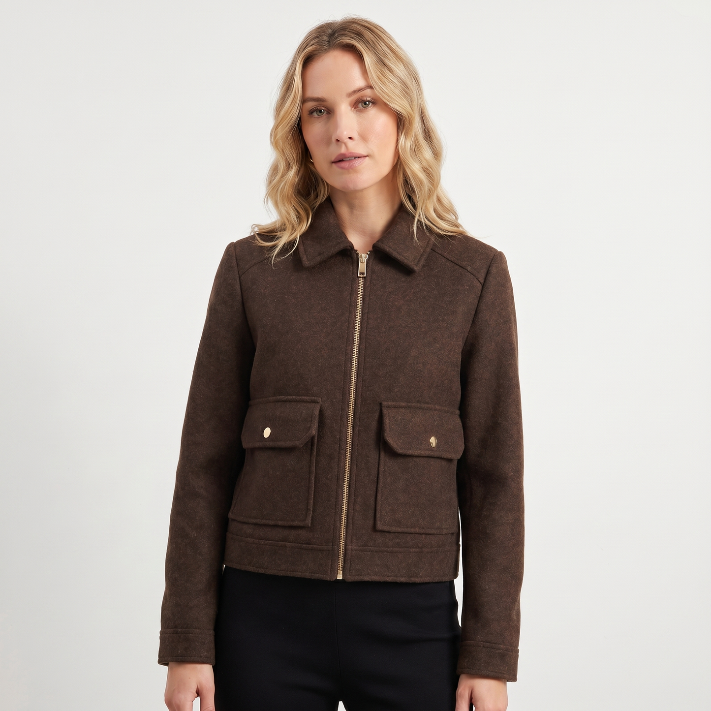 Women's Wool Jacket – Cropped Zip-Up Point Collar Gold Hardware