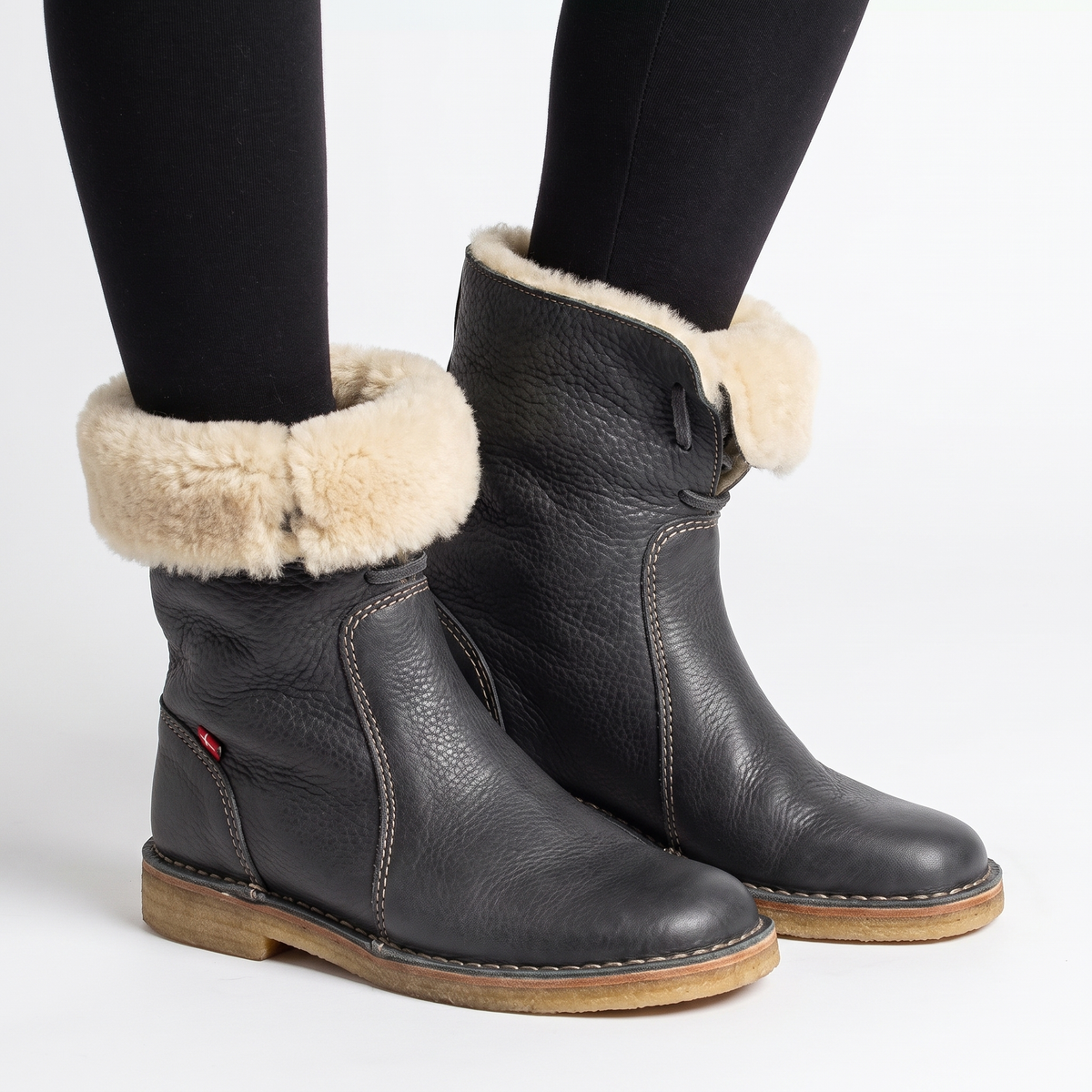Women's Shearling Lined Leather Lace-Up Mid Calf Winter Boots